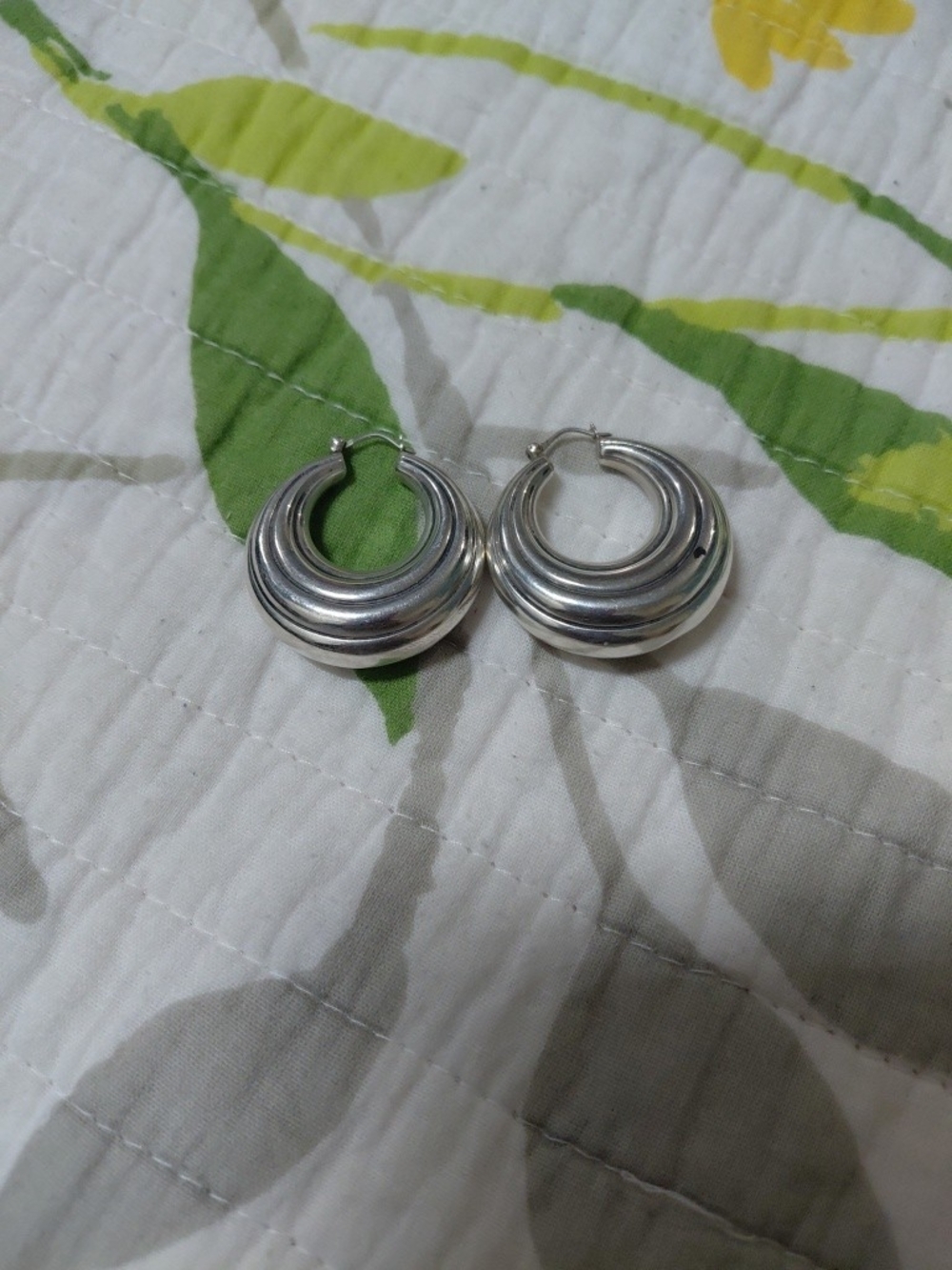 Vintage Sterling Silver  Shape Hoop Pierced Earrings 925  Scalloped .